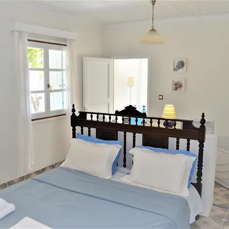 Elea,suberb Seaview,nearby Beach And Town.