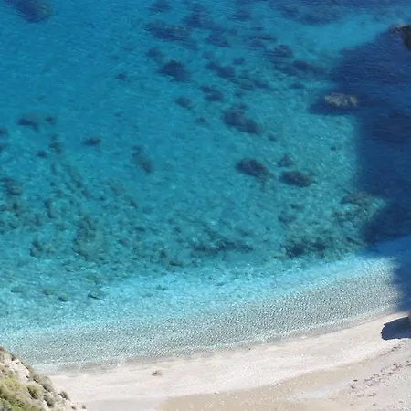 Villa Elea,suberb Seaview,nearby Beach And Town.