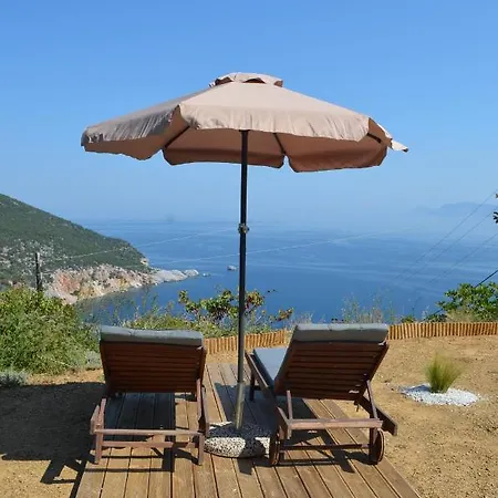 Elea,suberb Seaview,nearby Beach And Town. Villa