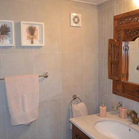 Villa Elea,suberb Seaview,nearby Beach And Town. Skopelos Town